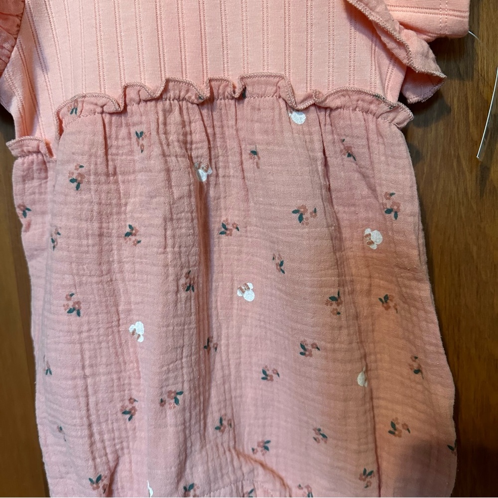 Disney Baby peach one piece romper - 12 months - Picture 2 of 10